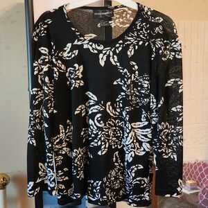 Requirements Black-and-White Floral Graphic Blouse